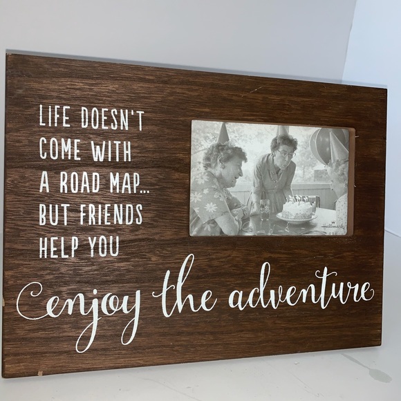 Hallmark Accents Hallmark Wood Friends 4 X 6 Photo Frame Nwt Poshmark